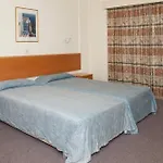 Harry's 3*