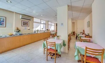 Harry's Otel Protaras