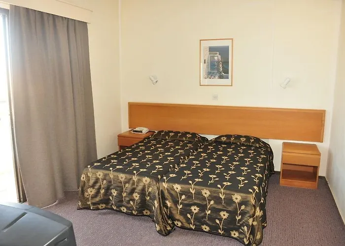 Harry's Hotel Protaras