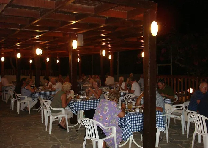 Harry's 3* Protaras