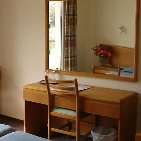 Harry's Hotel Protaras